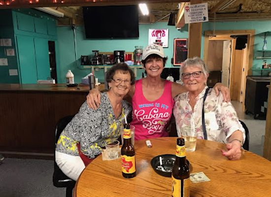 oklahoma/lake-texoma/bar/the-dam-lakeside-lounge