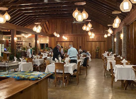 dominica/soufriere/bar/calabash-restaurant-at-jungle-bay