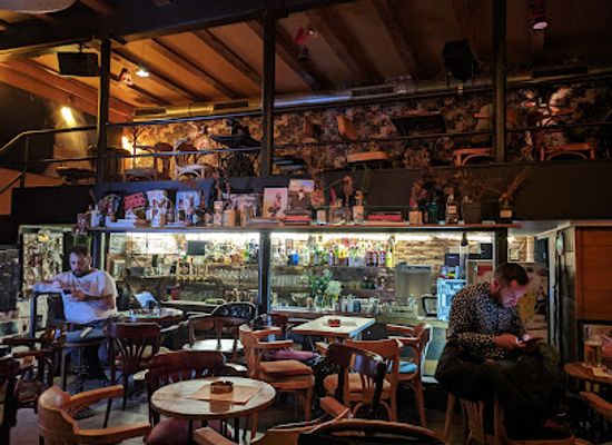 croatia/istria/bar/caffe-bar-corner