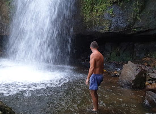 seychelles/ile-aux-serpents/bar/cascade-waterfall