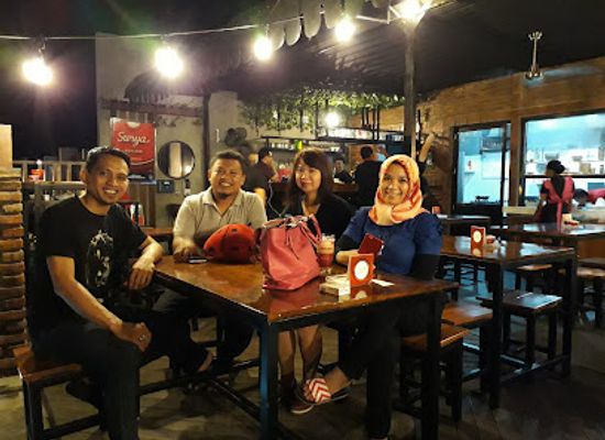 indonesia/gorontalo/bar/tdi-cafe-and-rooftop