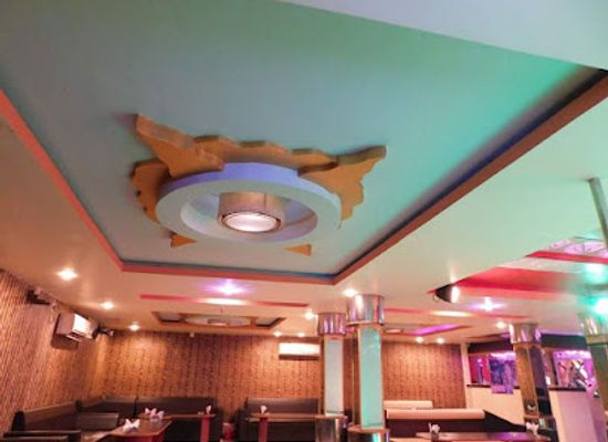 nepal/pokhara-valley/bar/shahi-gorkha-mahal-nritya-bhojanalay-ra-bar