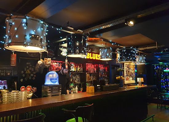 croatia/zagreb/kaptol/bar/booze-and-blues