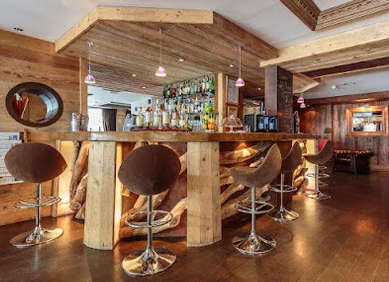 france/val-d-isere/bar/m-bar