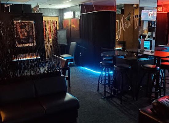 iowa/waterloo/bar/ari-z-supper-club-martini-lounge