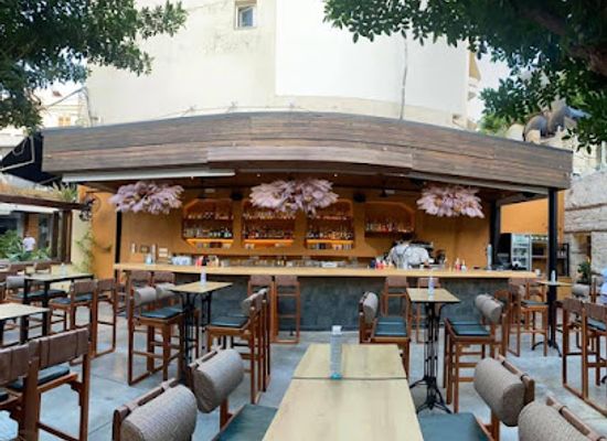 greece/heraklion/bar/xalavro-open-bar