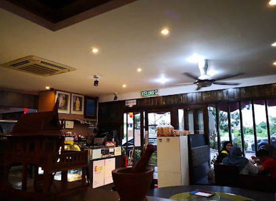 brunei/panaga/bar/wywy-restaurant