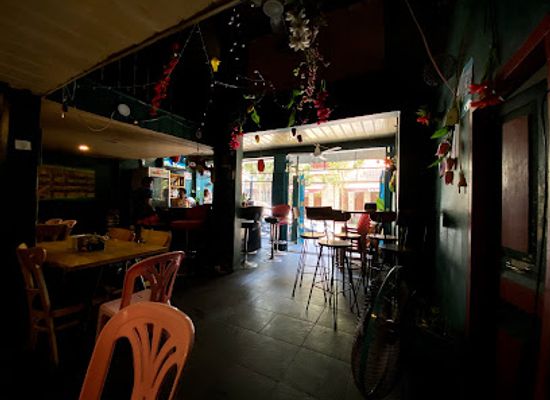 cambodia/takeo/bar/teddy-bear-restaurant