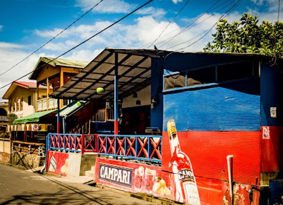 saint-lucia/soufriere-quarter/bar/the-container-bar-n-grill