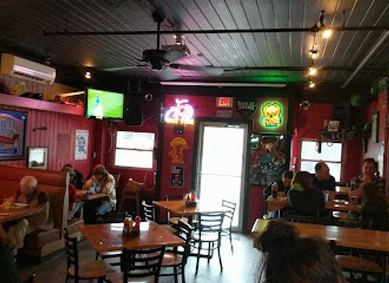 maine/androscoggin-county/bar/the-fire-house-grill