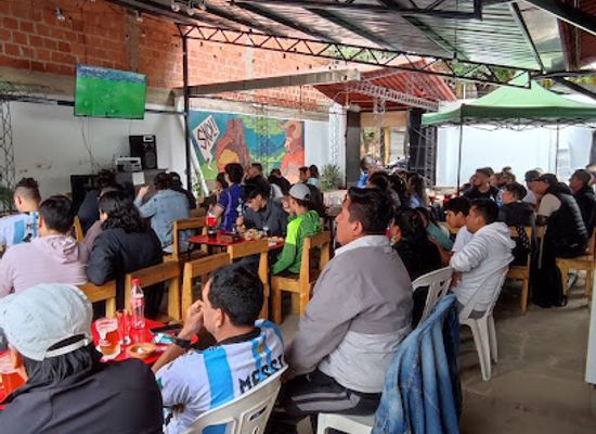 bolivia/tarija-valley/bar/patio-vikingo-tja
