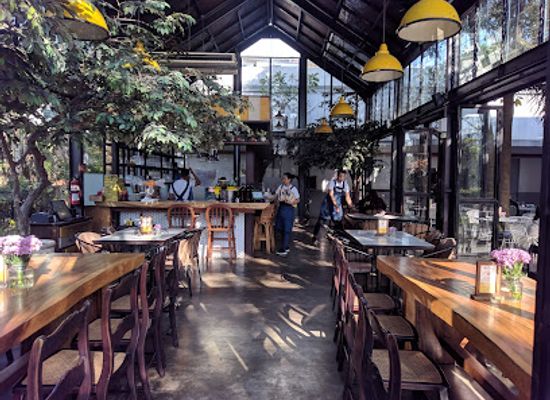 indonesia/bandung/ciumbuleuit/bar/miss-bee-providore
