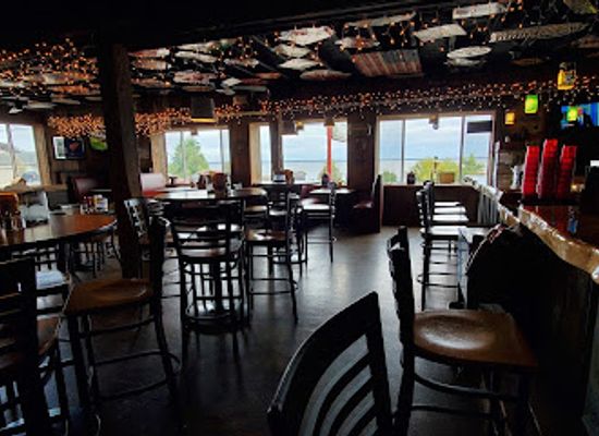 michigan/northern-michigan/bar/back-door-saloon