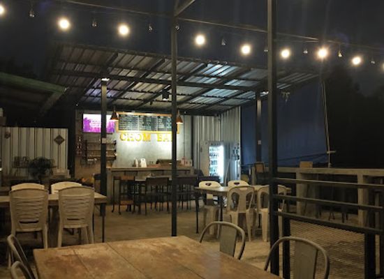 thailand/mae-hong-son/bar/chom-bar