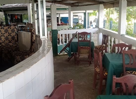 cameroon/limbe-beach/bar/botanic-garden-restaurant-limbe