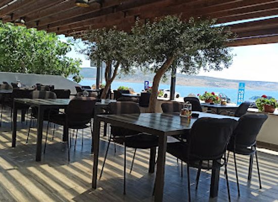 croatia/paklenica-national-park/bar/b-t-restaurant