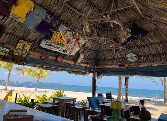 belize/stann-creek-district/bar/toucan-jacks-tiki-bar