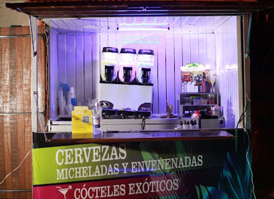colombia/medellin/bar/locky-liquor-cocktails