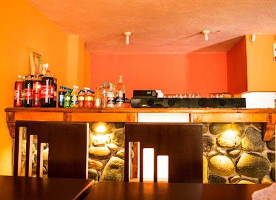 ecuador/papallacta-hot-springs/bar/hostal-restaurant-el-fogon-campero