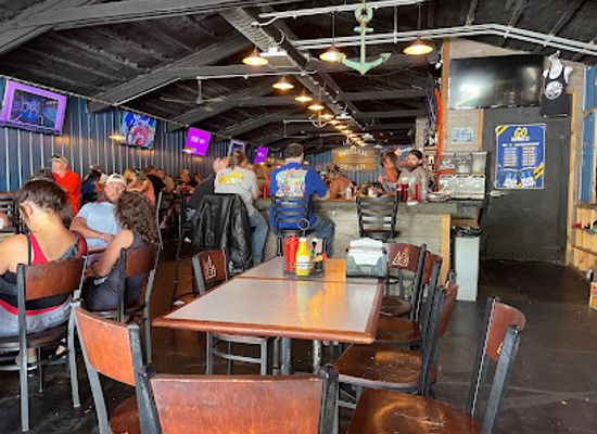 iowa/lake-okoboji/bar/nautical-bar-and-grill
