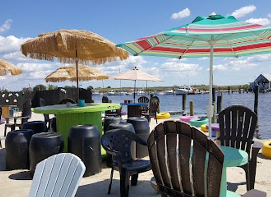 maryland/eastern-shore/bar/capt-e-s-hurricane-grill-and-tiki-bar