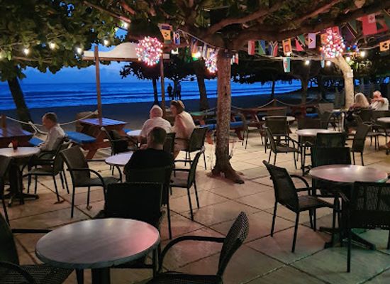 barbados/hastings/bar/captain-charlie-s