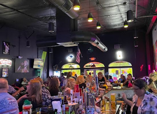 kentucky/paducah/bar/night-moves
