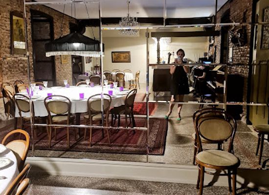 georgia/rabun-bald/bar/the-10-restaurant-cafe-hotel
