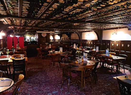 united-kingdom/gloucestershire/bar/cafe-rene