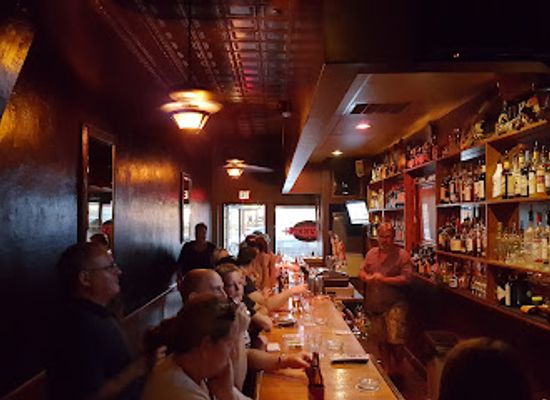 oklahoma/tulsa/cherry-street/bar/drake-s-tavern