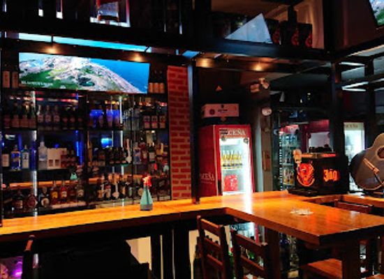 bolivia/santa-cruz-de-la-sierra/bar/little-pub-karoake