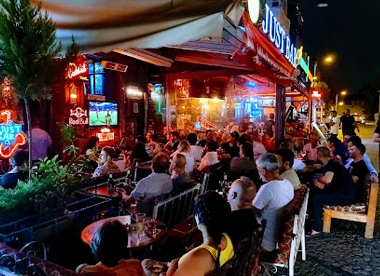 turkiye/istanbul/bar/just-bar