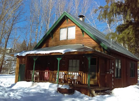 washington/the-methow-valley/bar/corky-s-cabin-riverfront
