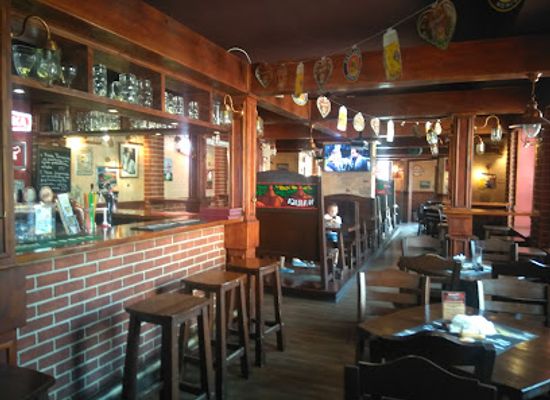 poland/roztocze/bar/burgery-i-pizza-zamosc-piwiarnia-warka
