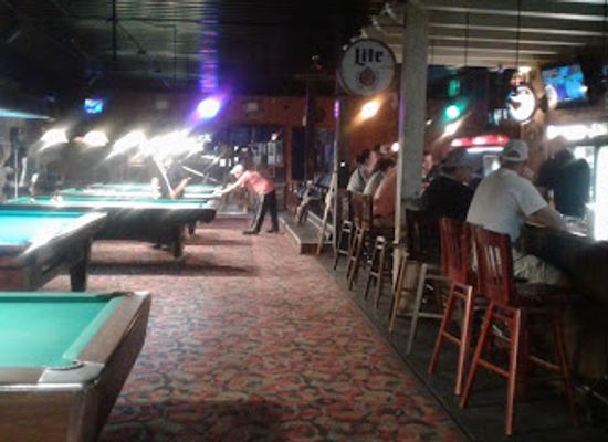 mississippi/the-flatwoods/bar/sopranos-cafe-billiards