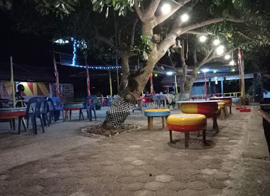 indonesia/pulau-weh/bar/breeze-cafe