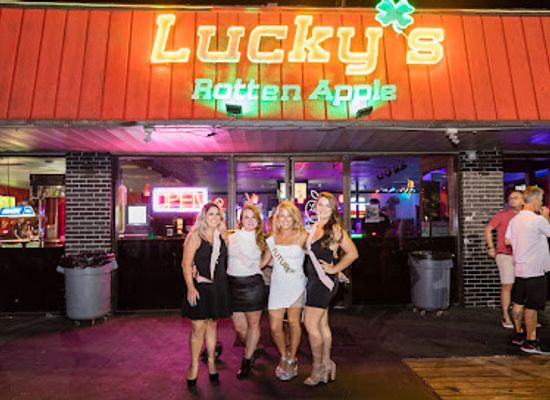 florida/destin-beach/bar/lucky-s-rotten-apple