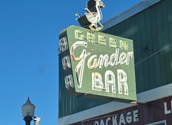 wyoming/sweetwater-county/bar/green-gander-bar-drive-in