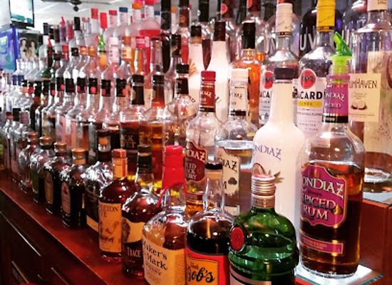 iowa/little-switzerland/bar/bob-s-bar