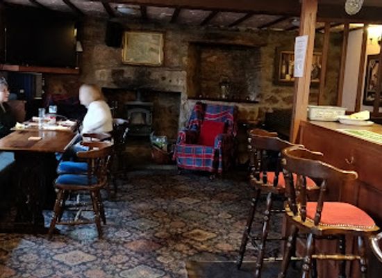 united-kingdom/fife/bar/the-railway-tavern-strathmiglo-formerly-the-strath-tavern