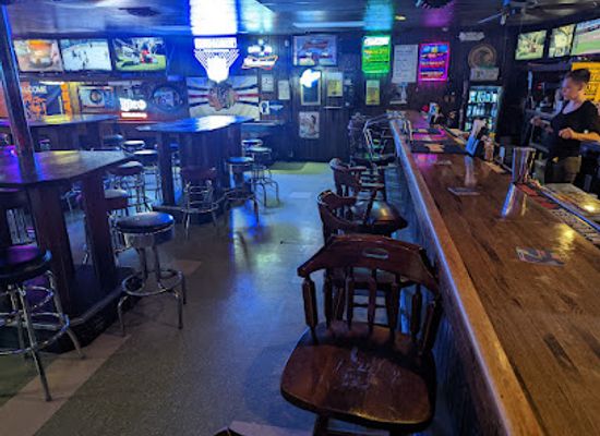 illinois/shawnee-national-forest/bar/the-cellar