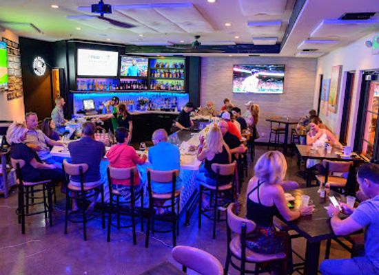 california/colorado-desert/bar/rd-rnnr-libations-pints-plates-roadrunner-la-quinta