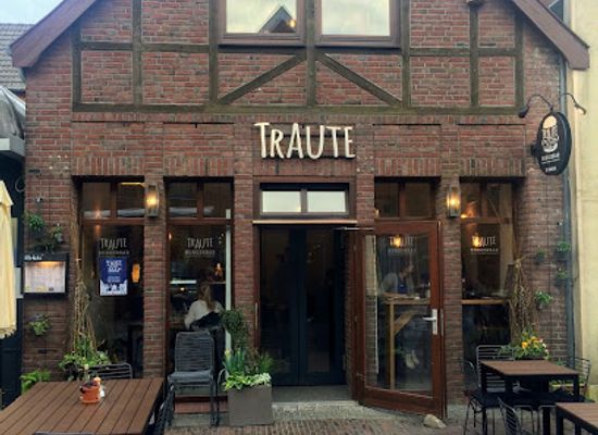 germany/east-frisia/bar/traute-burgerbar