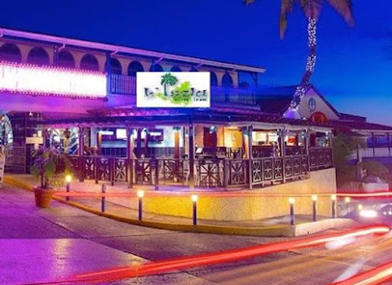 sint-maarten/pelican-key/bar/isola-restaurant-lounge-bar