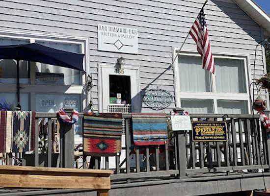 north-dakota/maah-daah-hey-trail/bar/bar-diamond-bar-boutique-gallery