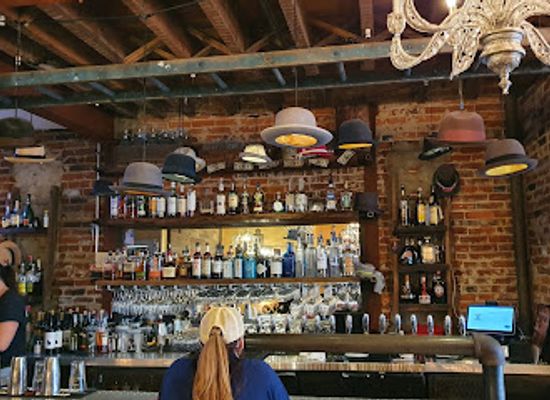 pennsylvania/delaware-valley/bar/the-hattery-stove-still