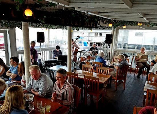 massachusetts/cape-ann/bar/the-rudder