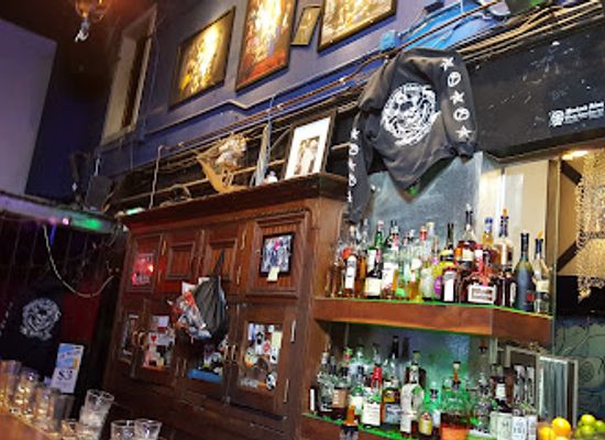 california/oakland/downtown-oakland/bar/merchants-saloon