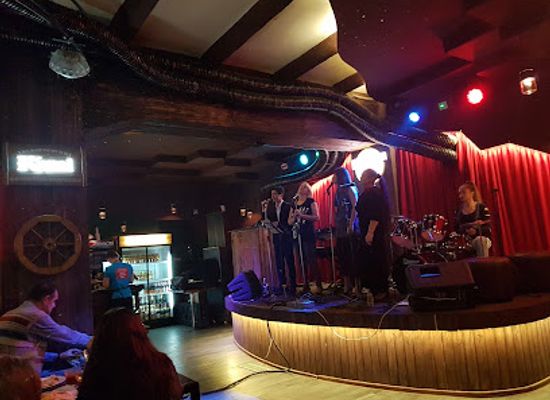 ukraine/simferopol/bar/tartuga-bar