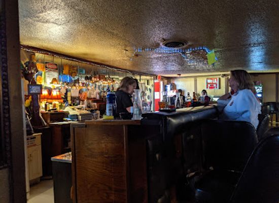 oklahoma/oklahoma-city-metropolitan-area/bar/the-circle-r-saloon
